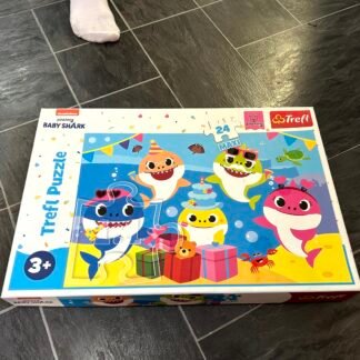 Baby Shark 24 piece jigsaw puzzle